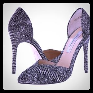 Used Kristin Cavallari pump